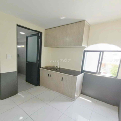 Cho Thuê 12p Full NT Ban Công Phòng to 20m2 Giá 45tr/th PcCC đầy đủ