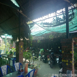 cần sang quán cafe sớm nhỏ