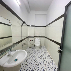 Cần cho thuê nhà HXH 258/4A Võ Văn Tần P.5 Quận 3
