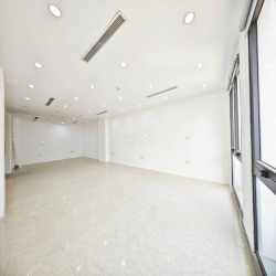 Cho thuê sàn văn phòng Lê Văn Lương 70m2 13tr Nhà vuông vắn