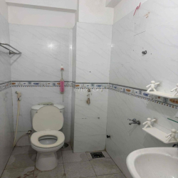 cho thuê nhà hẻm xe hơi.3pn3wc có sân thượng.BÀNH VĂN TRÂN P7,TÂN BINH