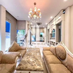 BIỆT THỰ QUẬN 2 - 5 Phòng rộng, style cửa kính hiện đại