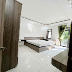 Cho Thuê Nhà DT 6x14m Sân Rộng 1Trệt 2Lầu 4Pn 5Wc Ngay Picity TX 13