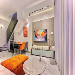 CHO THUÊ NHÀ MỚI XÂY 2PN 2WC FULL NỘI THẤT CAO CẤPNGAY TRƯỜNG SA