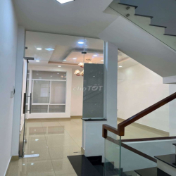 CHO THUÊ NHÀ 3 LẦU CÓ GARA XE HƠI, NGAY CÂN NHƠN HOÀ