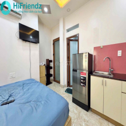 Studio full nội thất - cửa sổ trời thoáng - ngay ngã tư Hàng Xanh