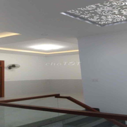 cho thuê nhà mặt tiền nguyên căn đường Hoàng Hoa Thám