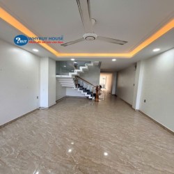 Cho thuê nhà KDC An Sương 1 hầm 5 lầu, 5PN, nhà có thang máy, máy lạnh