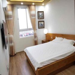 Căn hộ 2PN 2WC 80m2 view đẹp Bến Vân Đồn