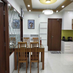 Căn hộ 2PN 2WC 80m2 view đẹp Bến Vân Đồn