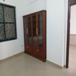 Chính chủ cho thuê lâu dài CH CC đầu hồi 90m, 3PN, 2WC.