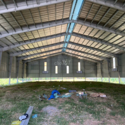 Kho xưởng 1.800 m² có PCCC tự động và điện 3 pha, lộ Container