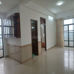 Chính chủ cho thuê lâu dài CH CC đầu hồi 90m, 3PN, 2WC.
