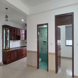 Chính chủ cho thuê lâu dài CH CC đầu hồi 90m, 3PN, 2WC.