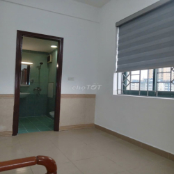 Chính chủ cho thuê lâu dài CH CC đầu hồi 90m, 3PN, 2WC.