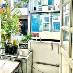 Căn hộ full nội thất - gần Đài Truyền Hình