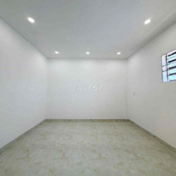 Bán nhà dân gửi 825triệu 3 phòng ngủ, gần chợ, uỷ ban…