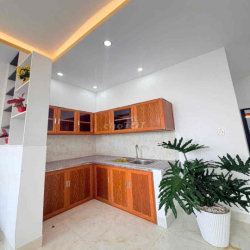 Bán nhà dân gửi 825triệu 3 phòng ngủ, gần chợ, uỷ ban…