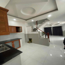 Phòng trong nhà nguyên căn 1368 Lê Văn Lương full nội thất