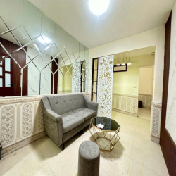 Căn hộ tập thể tầng 1 phố Mai Động