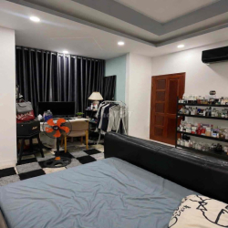 Phòng trong nhà nguyên căn 1368 Lê Văn Lương full nội thất