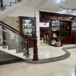 NHÀ CHO THUÊ uff  nội thất   MT nội bộ 6m thông đường Gò Dầu   DT 8m x
