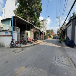 Nhà 2 mặt tiền, được phép cải tạo, rộng 250m2 - Ngay Hoàng Diệu 2