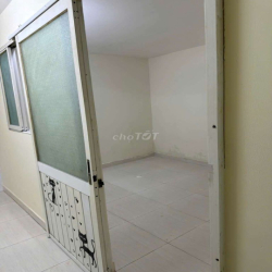 Nguyên căn HXH, 4x15, đúc lửng 2PN 2WC gần sân bay TSN, BV 175