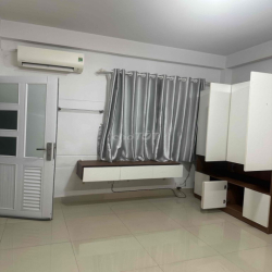 căn goc 2 mặt tiền hẻm 115 phạm hữu lầu 3PN3WC