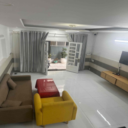 căn goc 2 mặt tiền hẻm 115 phạm hữu lầu 3PN3WC