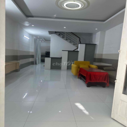 căn goc 2 mặt tiền hẻm 115 phạm hữu lầu 3PN3WC