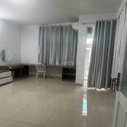 căn goc 2 mặt tiền hẻm 115 phạm hữu lầu 3PN3WC