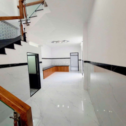 Bán nhà hẻm Nguyễn Trường Tộ, Quy Nhơn. Cách biển 1.5km