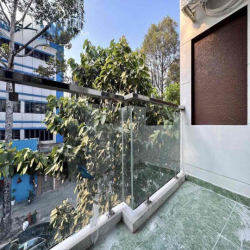 Căn Hộ Cho Thuê Ngay Trung Tâm Quận 1 Đường Trần Quang Khải Ban Công