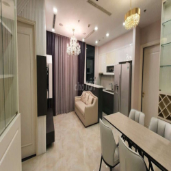 Cho thuê gấp căn hộ quận 1 , dự án vinhomes golden river bason 2PN !