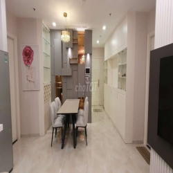 Cho thuê gấp căn hộ quận 1 , dự án vinhomes golden river bason 2PN !