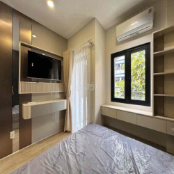 Căn Hộ Cho Thuê Ngay Trung Tâm Quận 1 Đường Trần Quang Khải Ban Công