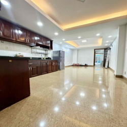 Cho thuê văn phòng/mặt bằng KD, diện tích 4mx 26m.