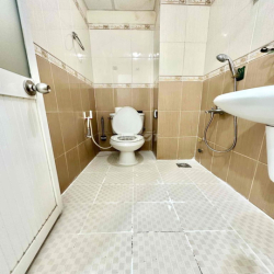 Cho thuê văn phòng/mặt bằng KD, diện tích 4mx 26m.