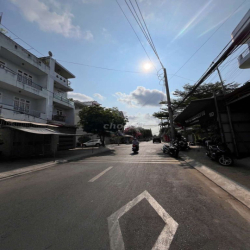 NHÀ 1 TRỆT 1 LẦU RỘNG MẶT TIỀN ĐƯỜNG 12 BÌNH TRIỆU