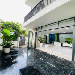 Văn phòng cho thuê Villa Thủ Thiêm mặt tiền 220m2