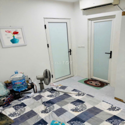 Nhà riêng đủ đồ ngõ 70 phố mai động dt45m2x1 tầng  giá 6tr 