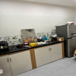 Nhà riêng đủ đồ ngõ 70 phố mai động dt45m2x1 tầng  giá 6tr 