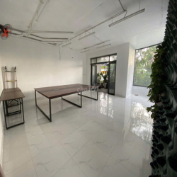 Văn phòng cho thuê Villa Thủ Thiêm mặt tiền 220m2