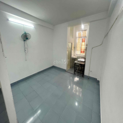 Phòng 40m2 ngay khu công nghệ cao, đại học marketing ( UFM)