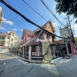 CHO THUÊ VILLA CỰC PHẨM GÓC 3 MẶT TIỀN NGUYỄN VĂN TRỖI