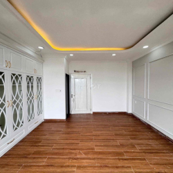 NHÀ NGUYÊN CĂN QUỐC LỘ 13- SÁT VẠN PHÚC CITY VỪA Ở VỪA LÀM VĂN PHÒNG