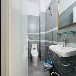 Căn hộ 1PN full nội thất cửa sổ trời ngay Tên Lửa xây mới