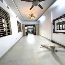 GÓC 2MT 4,2*20m 2LẦU ST 5PN 4WC HXT TÂN SƠN