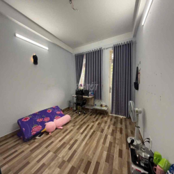 NHÀ 1 TRỆT 3 LẦU - MẶT TIỀN KINH DOANH - 5PN 5WC